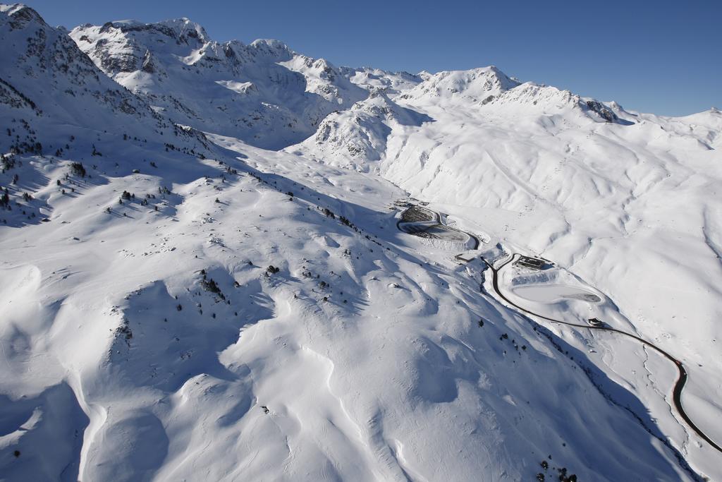 Hotel Nievesol Formigal Exterior photo